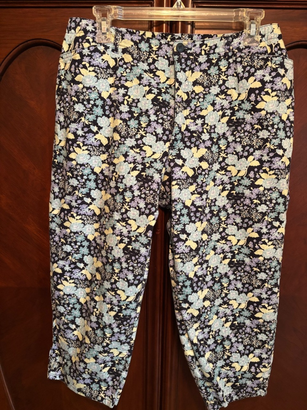 Ladies Floral Capri Pants - Navy with Pastel Flowers